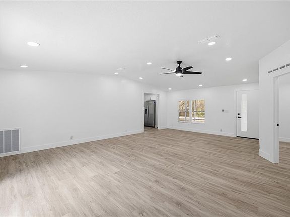 4th image of 10711 Wabayo St