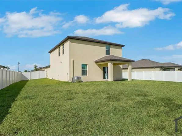 996 Bent Creek Dr, Fort Pierce, FL 34947