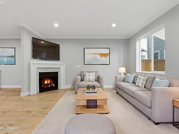 5th image of 2312 NE 80th St