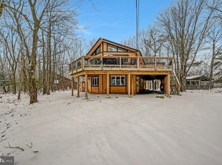 92 Skye Dr, Lake Harmony, PA 18624
