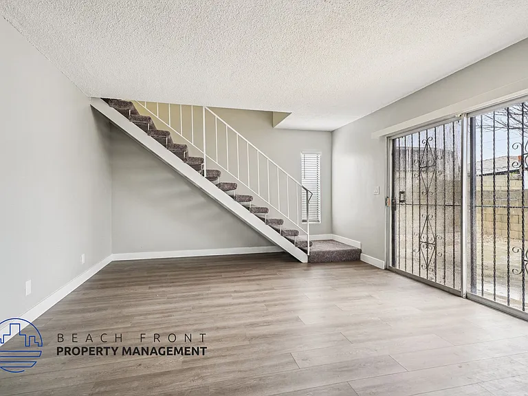 11626 Cedar Ave — Photo 13