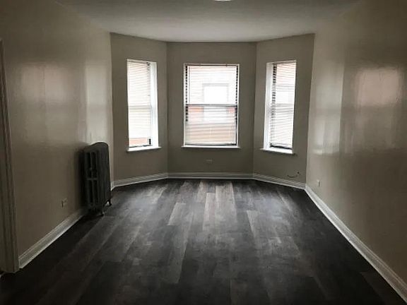 3rd image of 7600 S Essex Ave