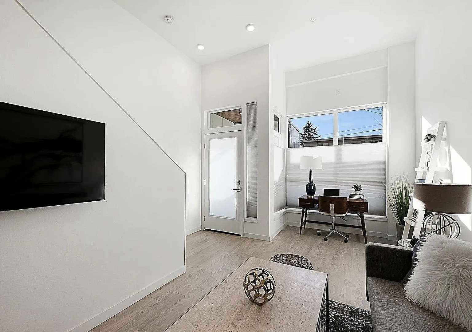 Ballard Townhouse 2bd/2ba, AC, Garage Parking — Photo 2