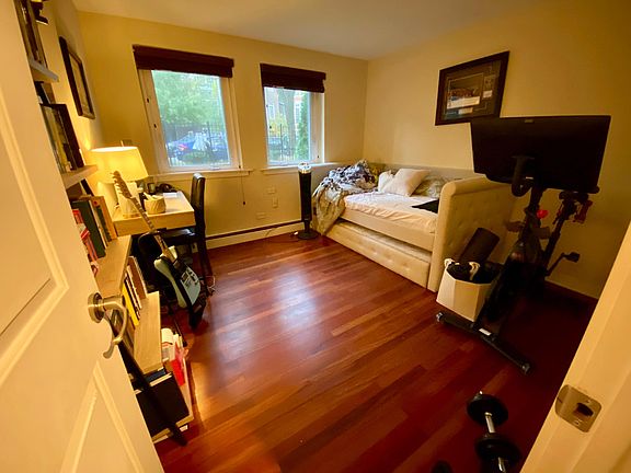 5th image of 625 W Wrightwood Ave APT 103