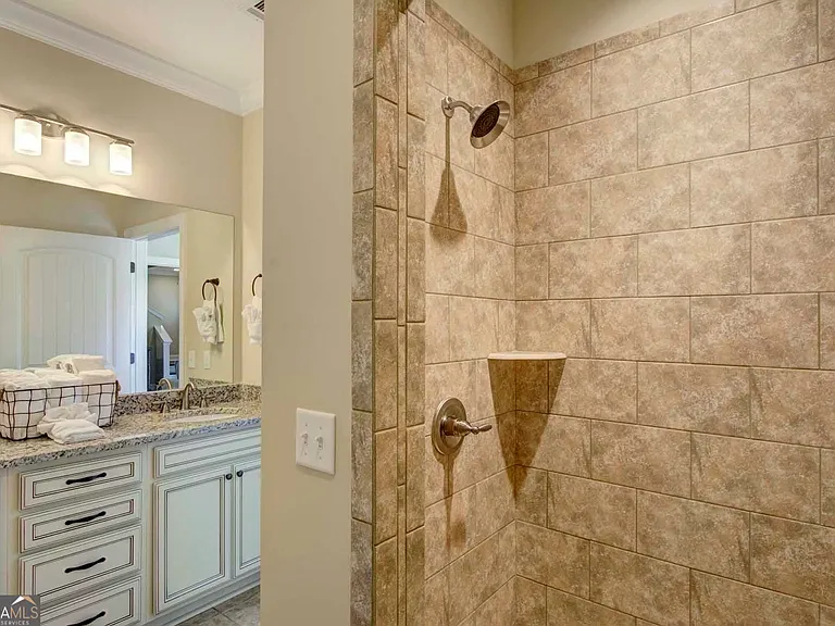 205 Mariners Cir — Photo 18