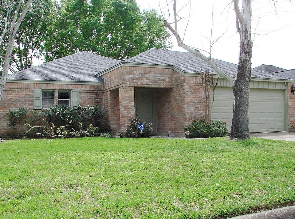1st image of 12911 Avenida Vaquero St