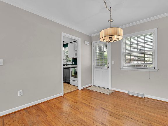 5th image of 815 Edwards Rd Unit 30