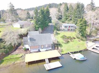 3636 NE West Devils Lake Rd, Lincoln City, OR 97367