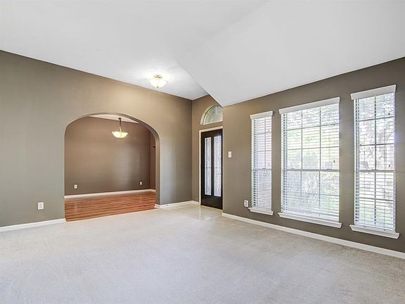 5th image of 121 Barbetta Ct