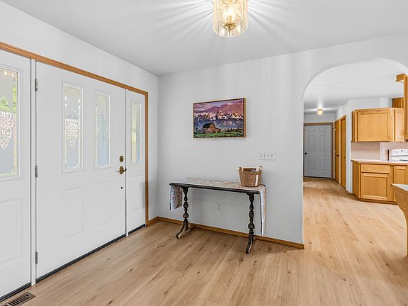 4th image of 7446 Sundance St