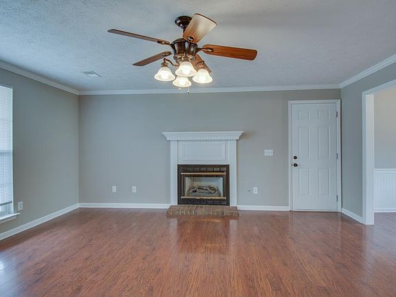 4th image of 105 Don Ct