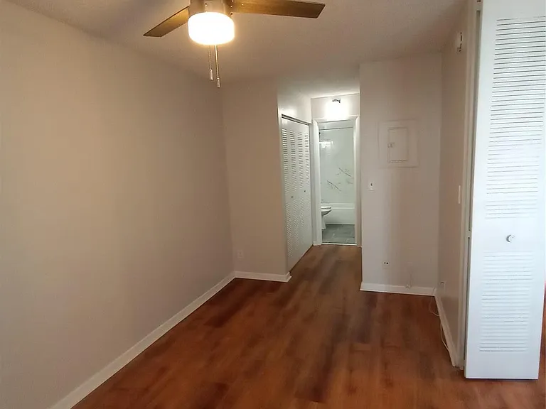 2771 Riverside Dr #511-A — Photo 10