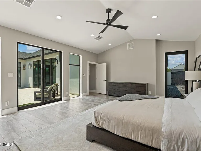 4137 E Earll Dr — Photo 29