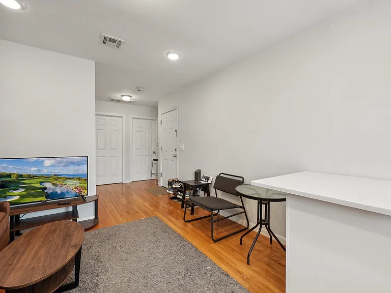 240.5 South St #3 — Photo 4