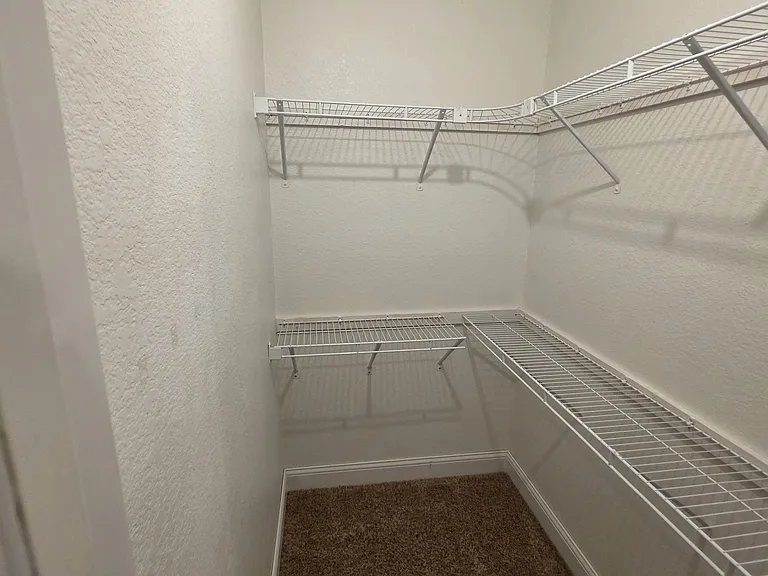 6511 White Oaks Ln — Photo 38