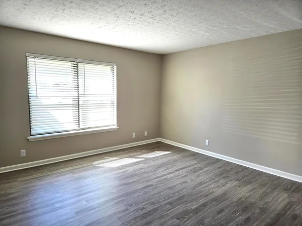 4200 Breckenridge Ln #7, Louisville, KY 40218