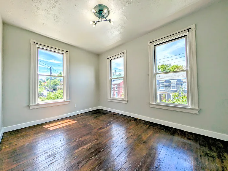 913 York St #2 — Photo 5