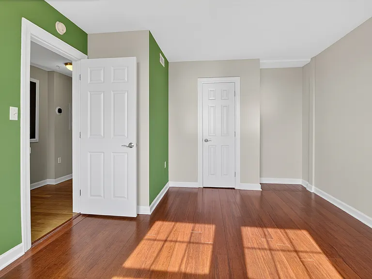 1417 Newton St NW #404 — Photo 10