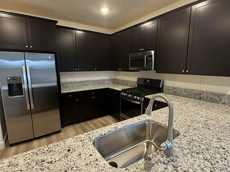 1759 Eagle Landing Dr — Photo 4