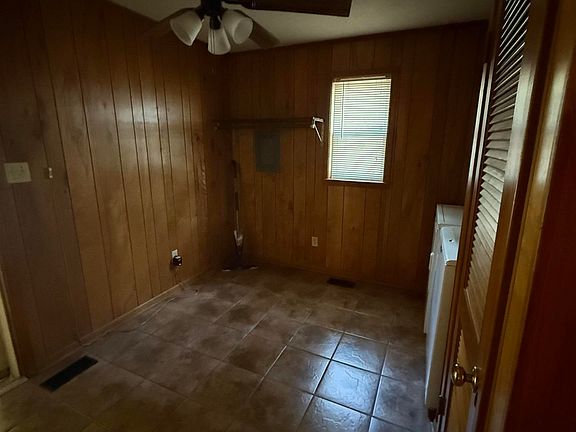 5th image of 403 Tank Rd
