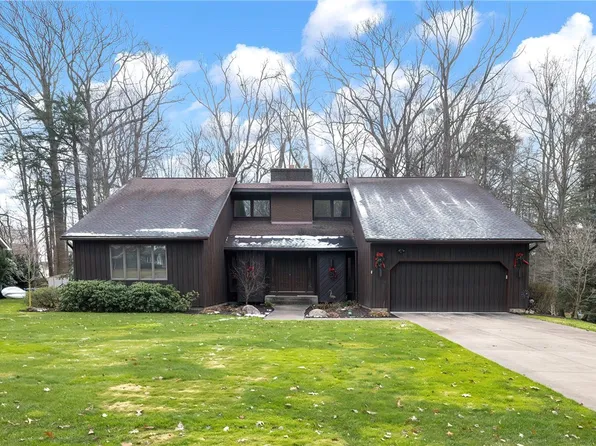 4279 Neptune St, Erie, PA 16506