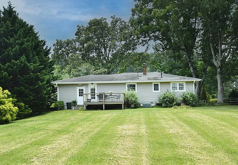Expansive back yard
