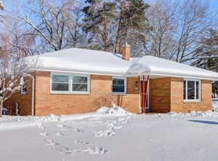 14460 Mildale St, Brookfield, WI 53005