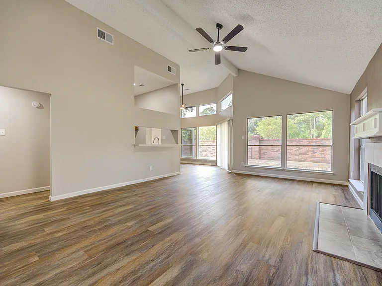 8418 Mosshang Ct — Photo 15