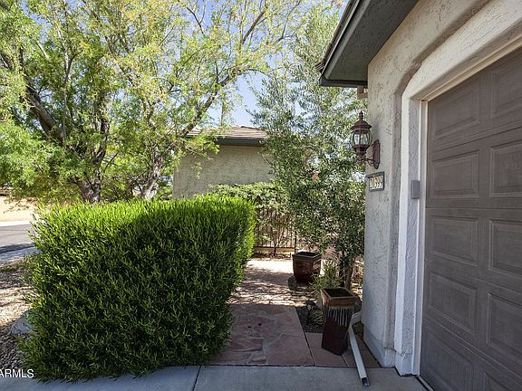 4th image of 20399 N 262nd Dr