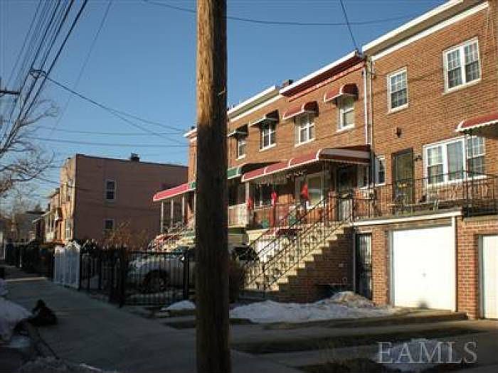 2nd image of 1053 E 224th St