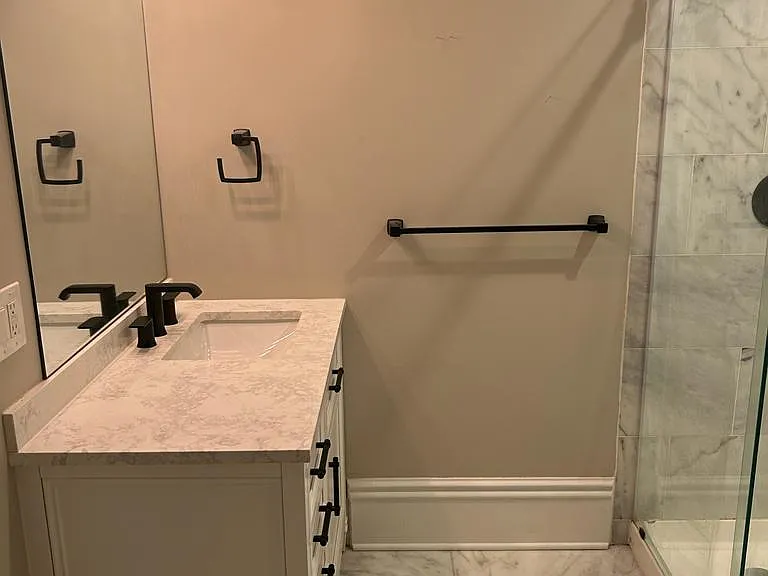 3805 Franklin Blvd #201 — Photo 17