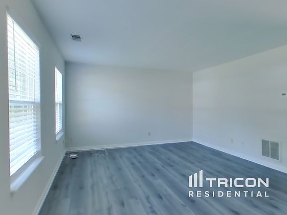 3rd image of 4500 Luau Ct