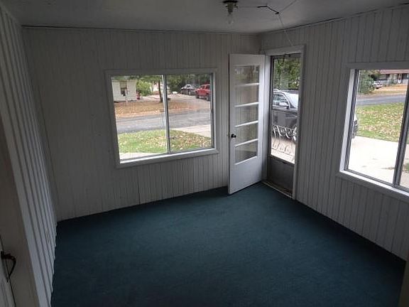 4th image of 700 S Mill St