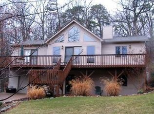 2958 Hopkins Dr, Massanutten, VA 22840