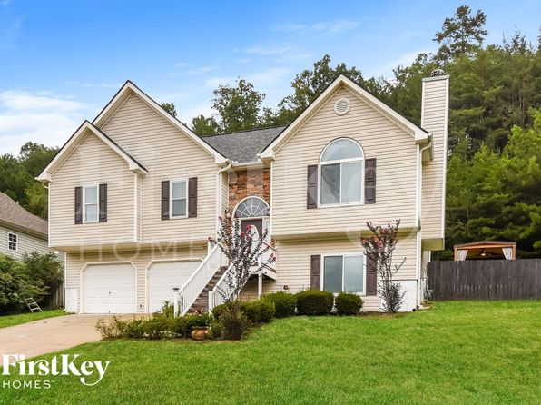 1064 Whispering Woods Dr