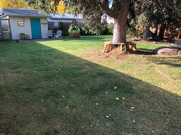 Large, fenced back yard.