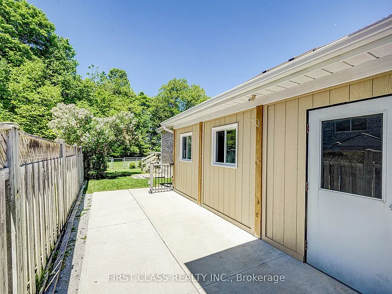1905 Webster Blvd #BASEMENT — Photo 9