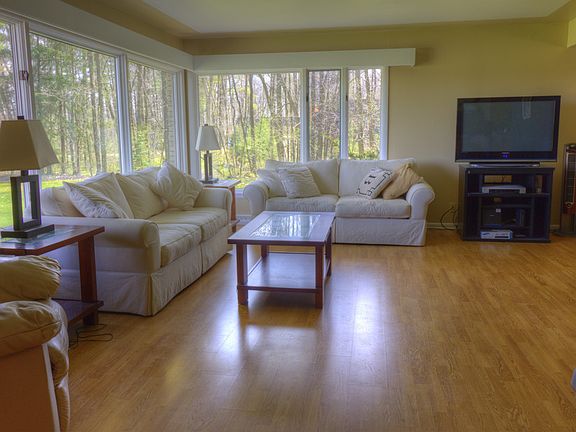 2nd image of 1016 Woodland Road