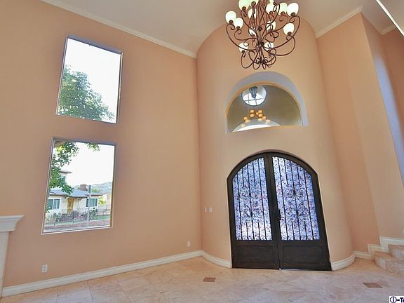 2nd image of 10601 N Hillrose Cir