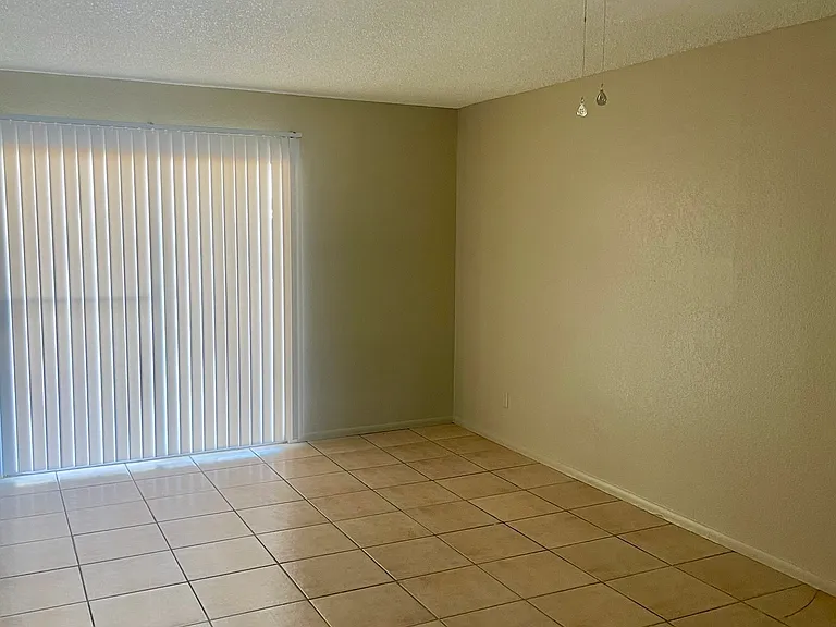 2846 E Kathleen Rd #103 — Photo 4