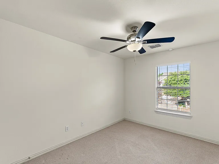 7904 Hannah St — Photo 8