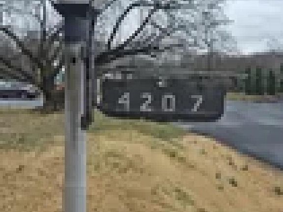 2nd image of 4207 Ridge Dr