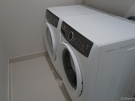 4th image of 8206 NW 47th Ln #8206