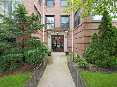 1363 E 64th St #1, Chicago, IL, 60637