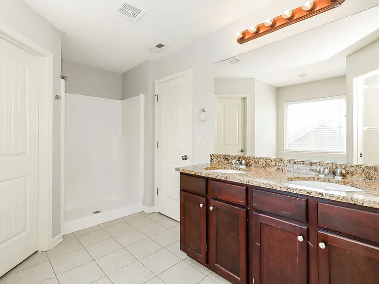 46 Hamilton Blvd NW — Photo 12