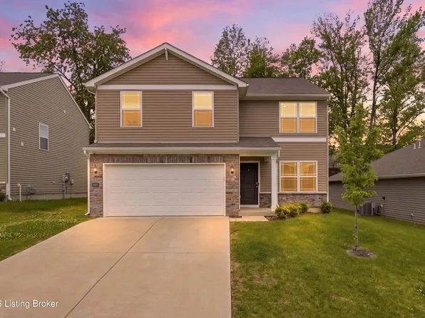 8990 Auburn Woods Rd, Louisville, KY 40214