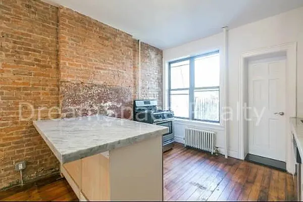 Rented by Dream Space Realty | media 3