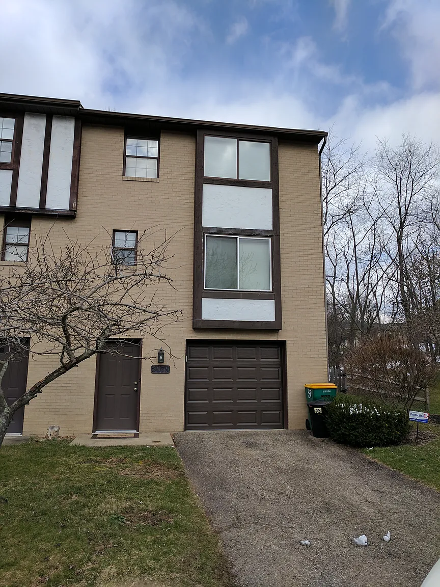 5079 Empire Dr photo 1