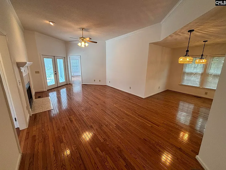 221 Timberlake Dr — Photo 3
