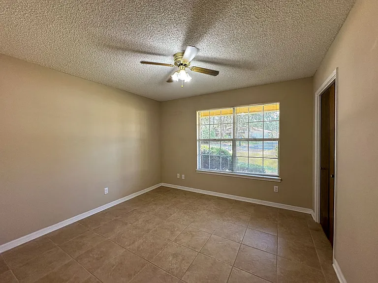3660 Buford Cir — Photo 13